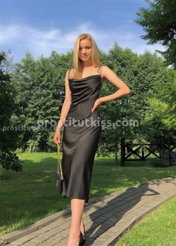  Нана